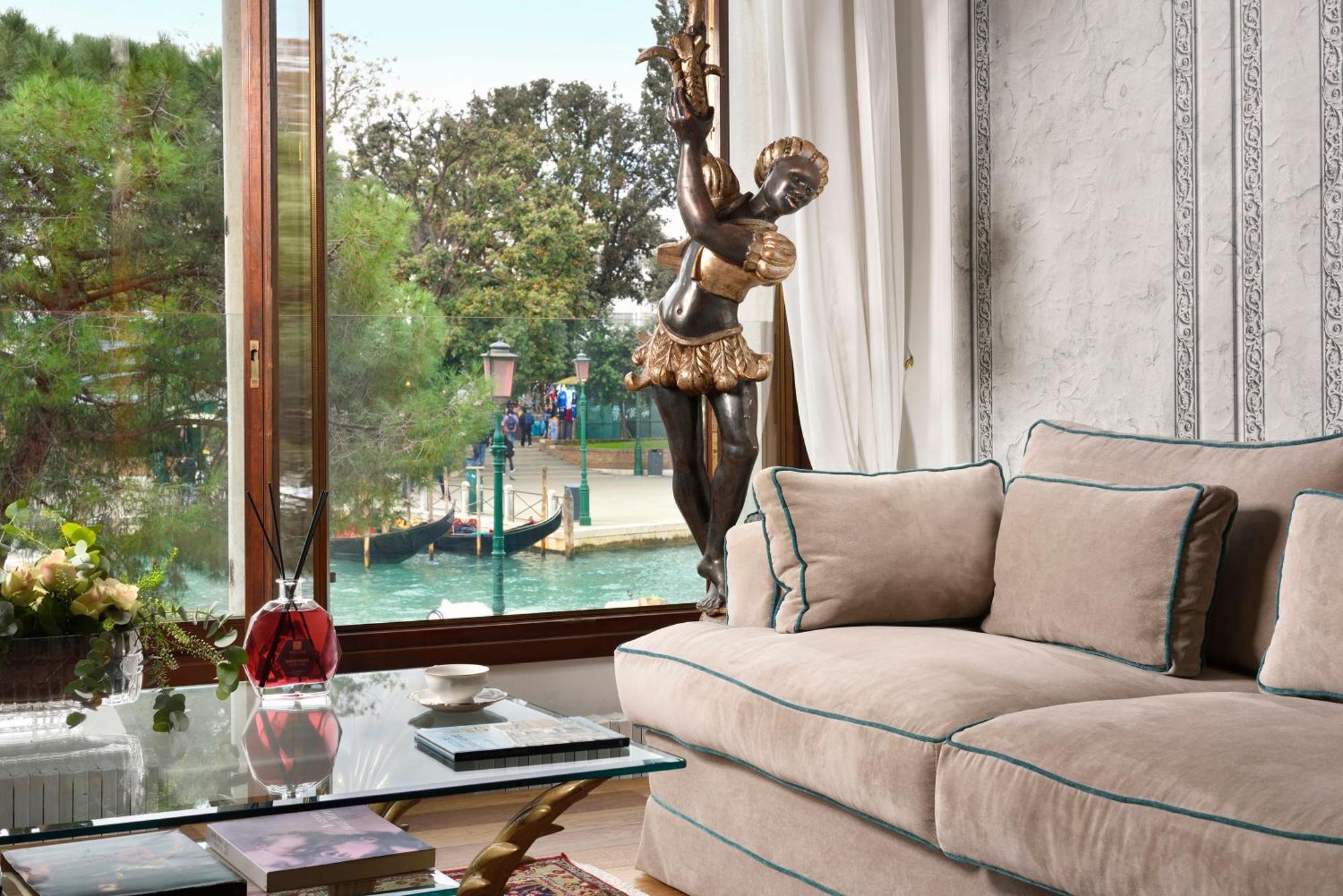 Swan Dolcevita Prestige - Canal View & Exclusive Experience * Venice